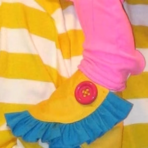 Ladies Ruffled Cuffs