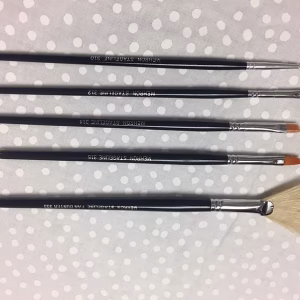 Mehron Stageline Brushes